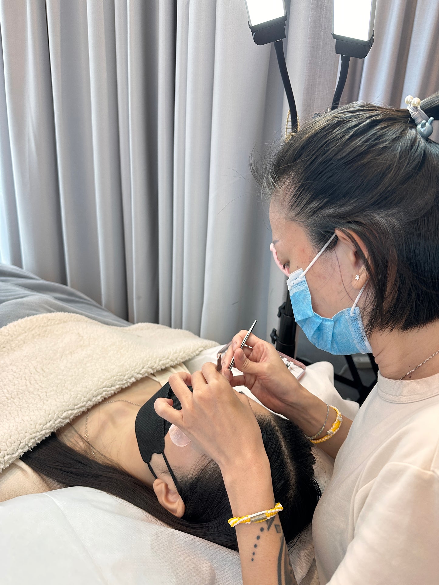 Intensive beginner lash training