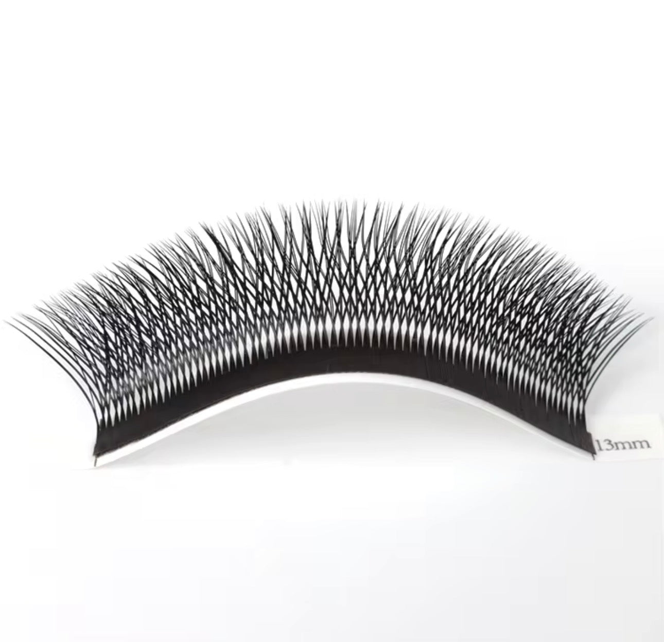Clover double volume lash by magic lab